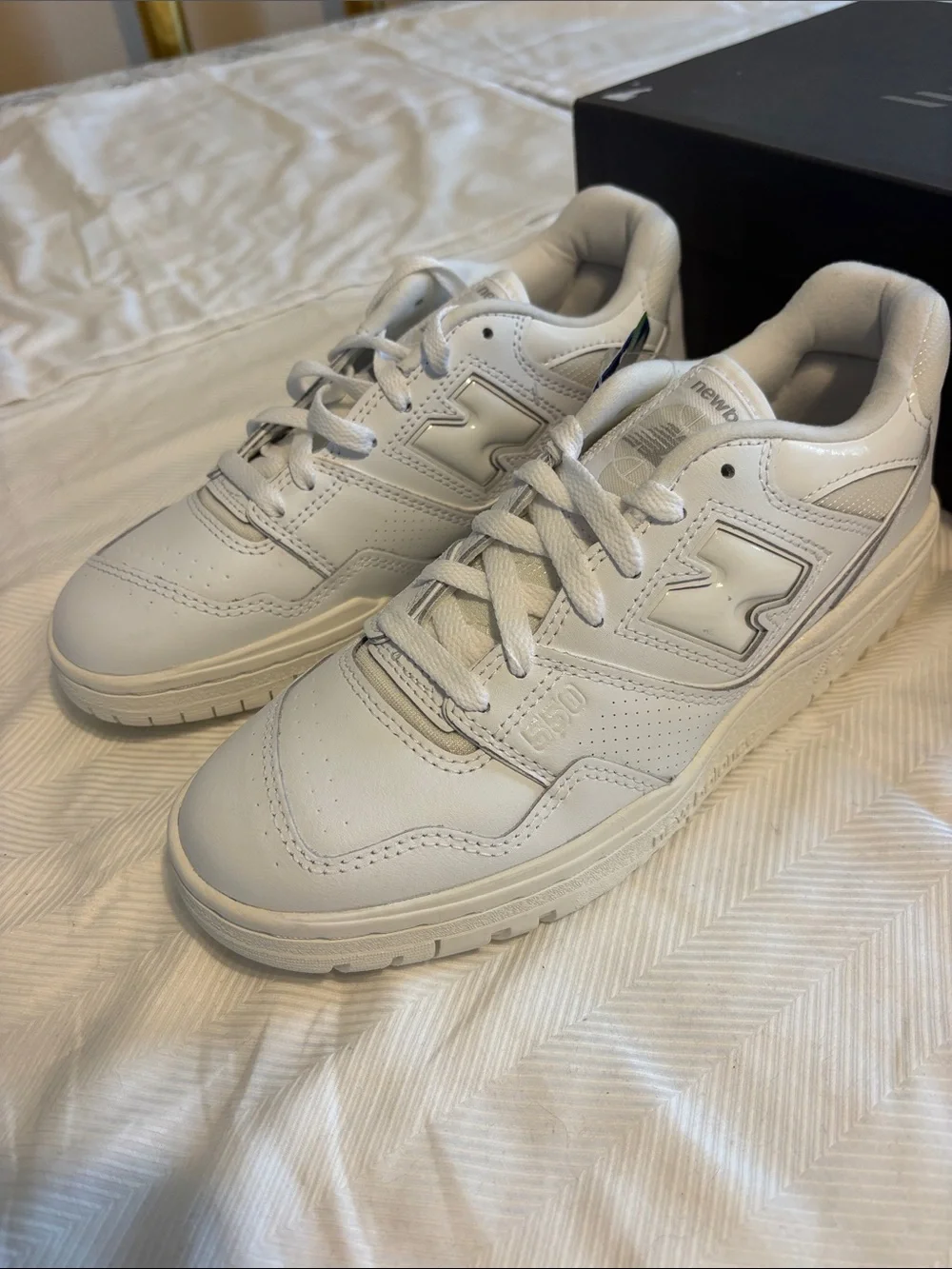 NEW New Balance 550 White Leather Low-Top Sneakers Sz 8